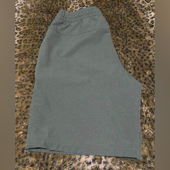 Men’s Small Army Green Stretchtech Shorts Super Nice Great Material - Picture 13 of 17